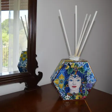 Casa Dei Mori 아파트 밀라초